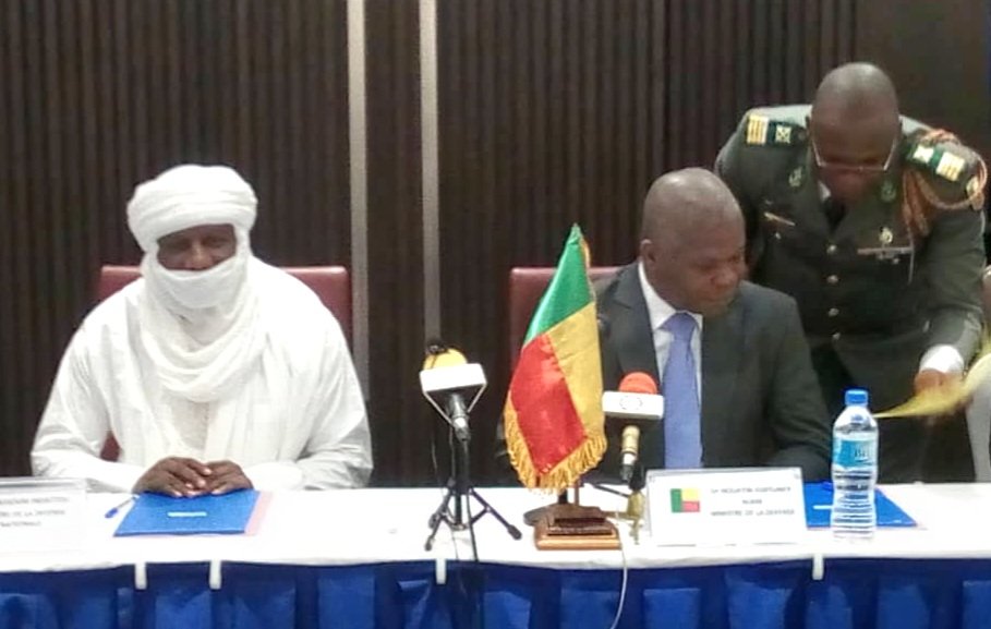 Lutte contre le terrorisme: le Bénin signe un accord de coopération militaire avec le Niger