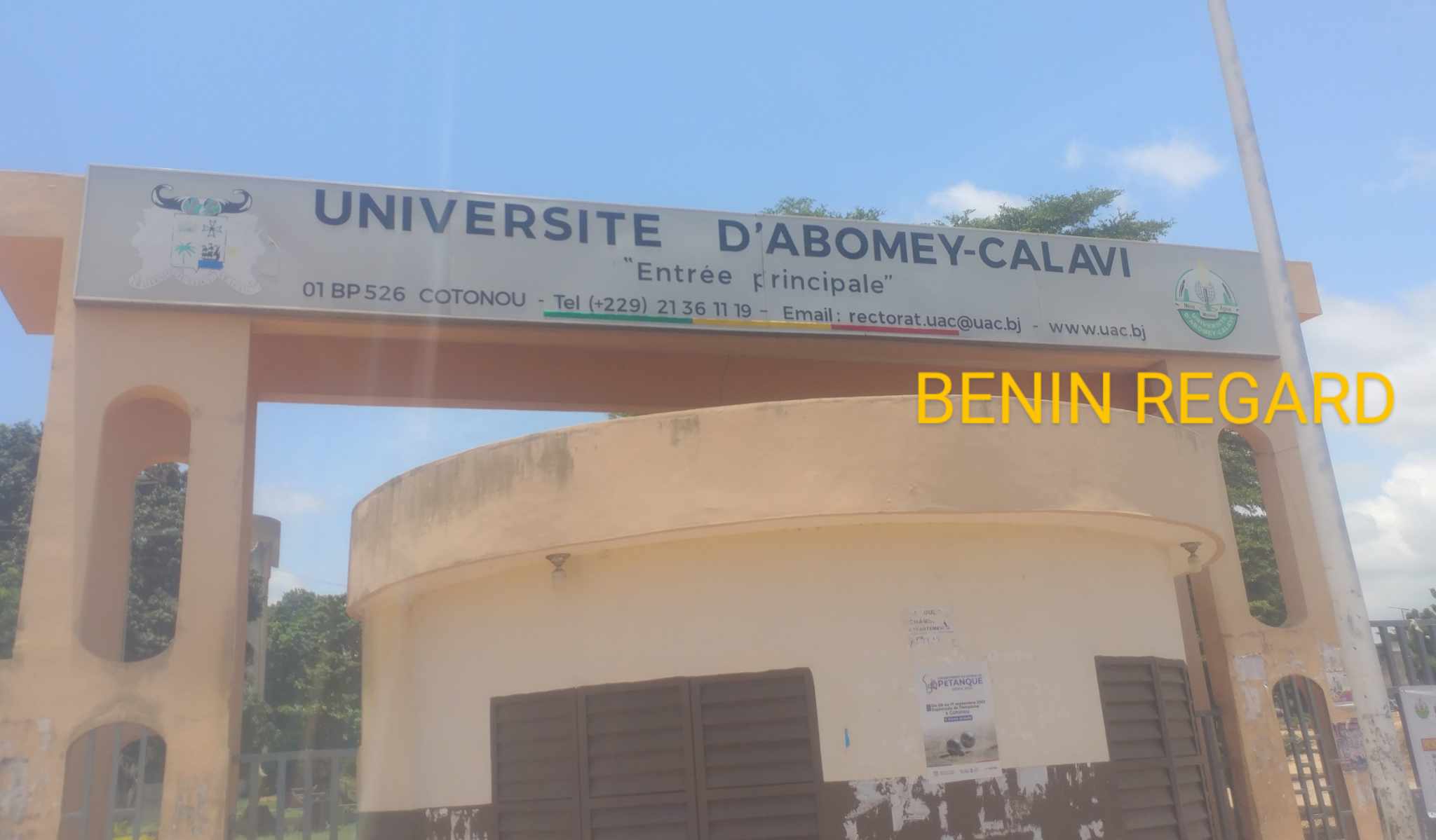 Bénin : les stationnements des bus «Tokpa Tokpa» et taxi-motos devant l’UAC interdits