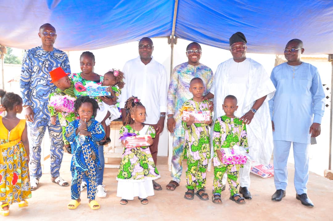 Bénin – 3e édition du Noël des enfants à Abomey-Calavi : les leaders BR de Togba mettent la joie au coeur des plus démunis