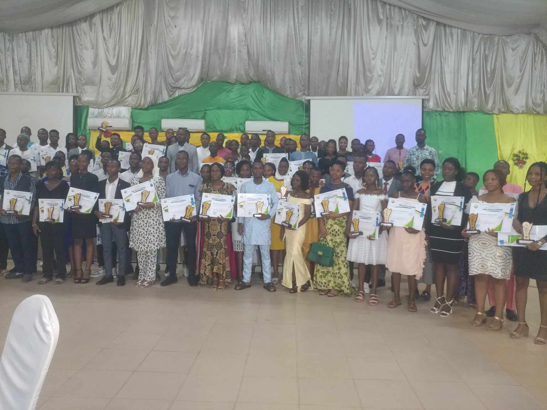 Bénin – JEB 2024 : la FNEB distingue les meilleurs étudiants des entités et écoles de l’UAC